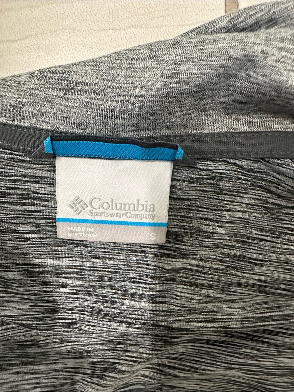 Columbia Charcoal and Heather Gray Full-Zip Lightweight Jacket - Picture 4 of 4